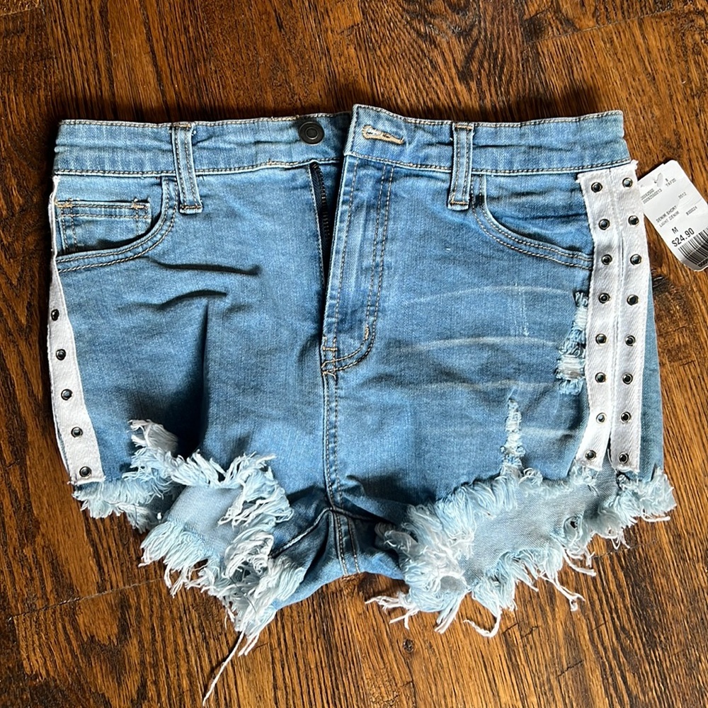 NWT. Forever 21 Denim  Shorts with detailing NEVER WORN